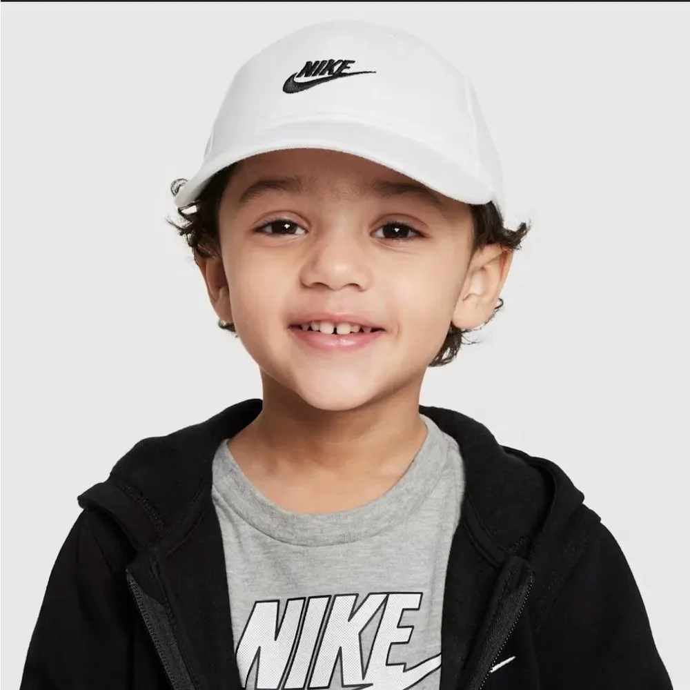 Nike Swoosh Adjustable Kids White Strapback Cap (12-24 m)